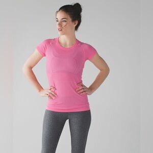 Lululemon Swiftly Tech Short Sleeve size 6